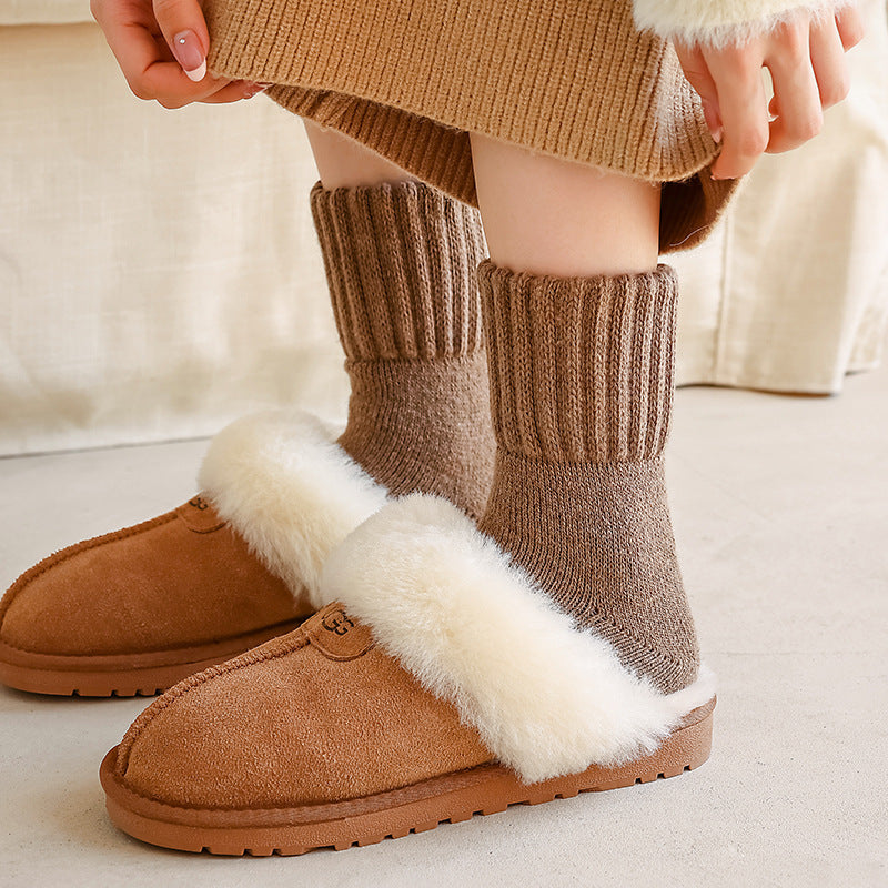 Sweater socks detail
